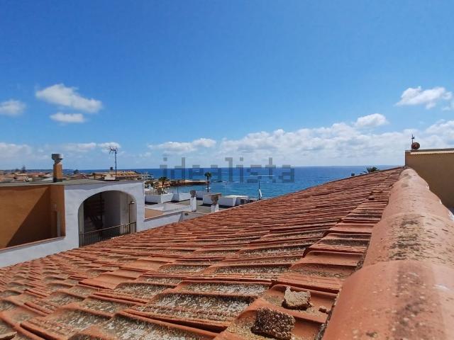 Piso, Pilar de la Horadada