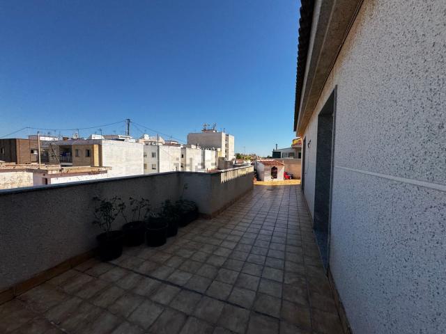 Piso, Pilar de la Horadada