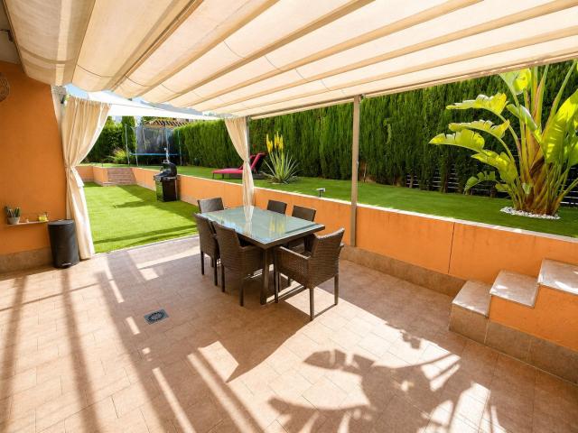 Piso planta baja con jardín en residencial Son Puig Son Ximelis