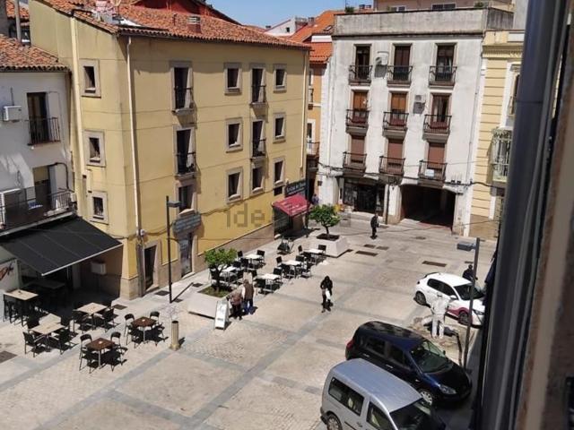 Piso, Plasencia
