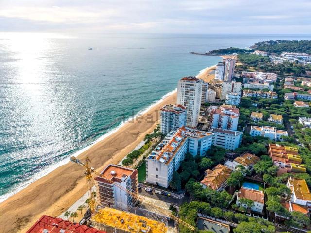 Piso, Platja Llarga, Castell Platja d&apos Aro