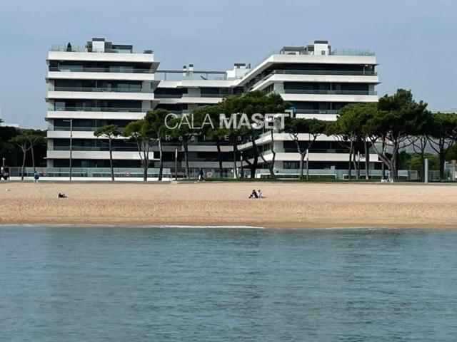 Piso, Platja Llarga, Castell Platja d&apos Aro