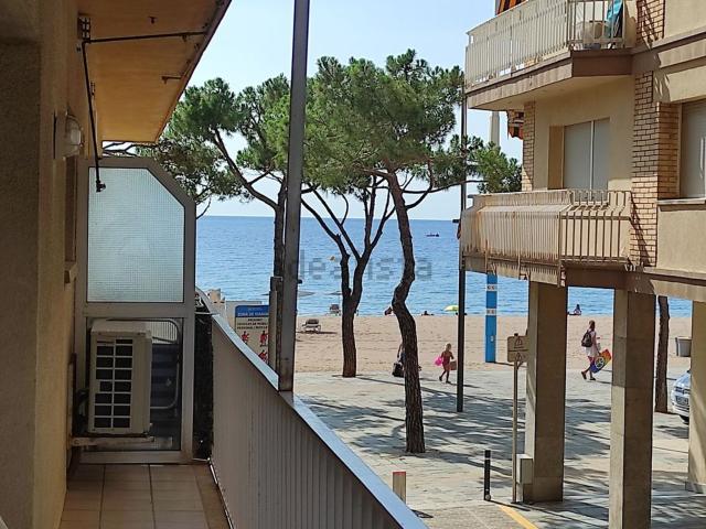 Piso, Platja Llarga, Castell Platja d&apos Aro