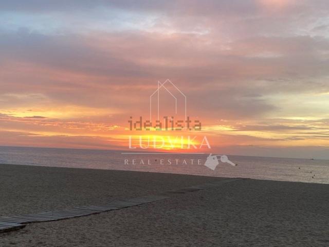 Piso, Platja Llarga, Castell Platja d&apos Aro