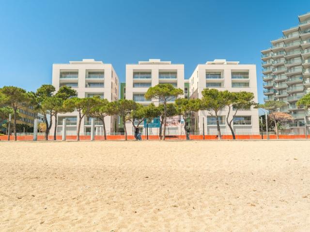 Piso, Platja Llarga, Castell Platja d&apos Aro