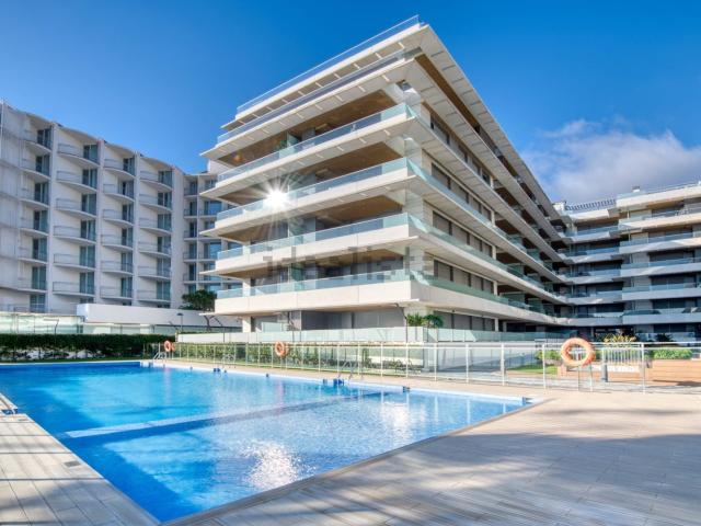 Piso, Platja Llarga, Castell Platja d&apos Aro