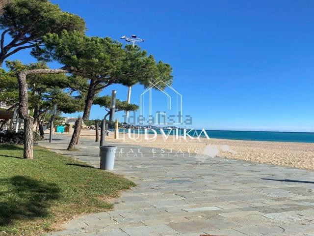 Piso, Platja Llarga, Castell Platja d&apos Aro