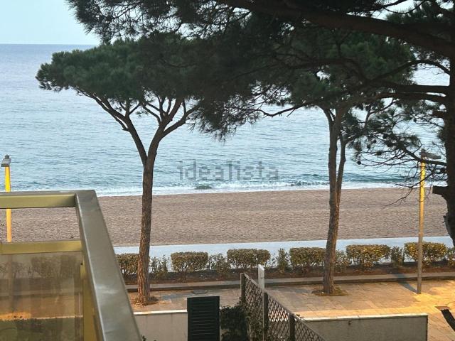 Piso, Platja Llarga, Castell Platja d&apos Aro