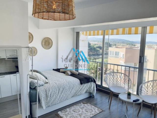 Piso, Platja Llarga, Castell Platja d&apos Aro
