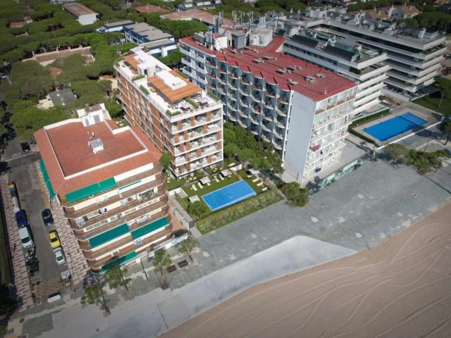 Piso, Platja Llarga, Castell Platja d&apos Aro