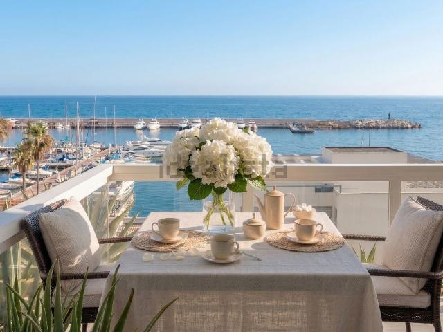 Piso, Playa Bajadilla Puertos, Marbella
