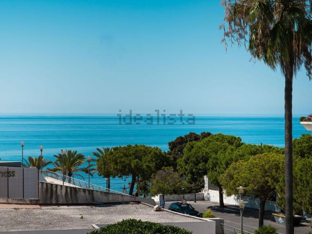 Piso, Playa de la Fontanilla, Marbella