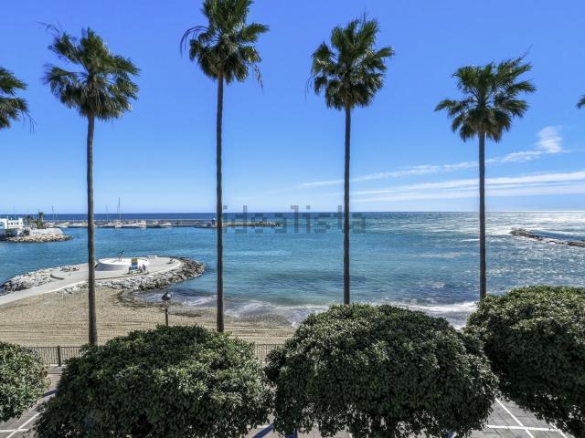 Piso, Playa de la Fontanilla, Marbella