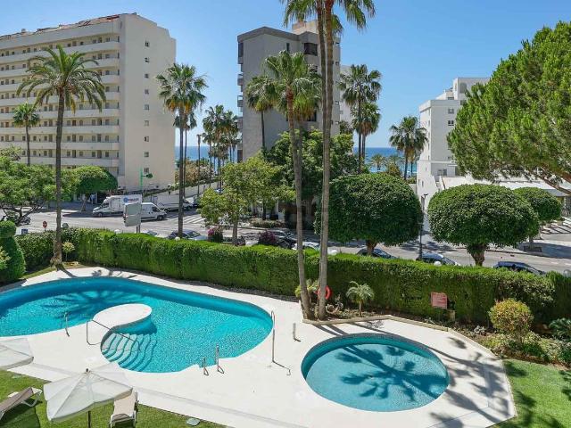 Piso, Playa de la Fontanilla, Marbella