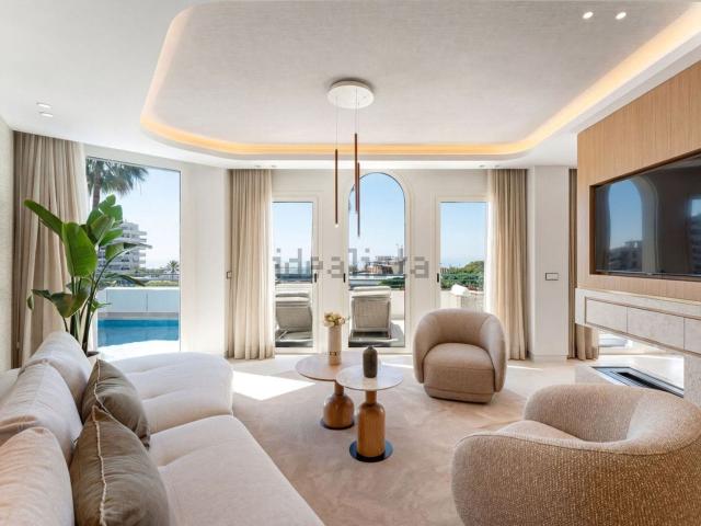 Piso, Playa de la Fontanilla, Marbella