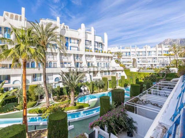 Piso, Playa de la Fontanilla, Marbella