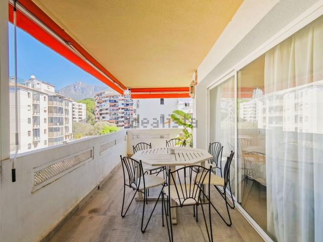 Piso, Playa de la Fontanilla, Marbella