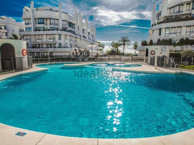 Piso, Playa de la Fontanilla, Marbella