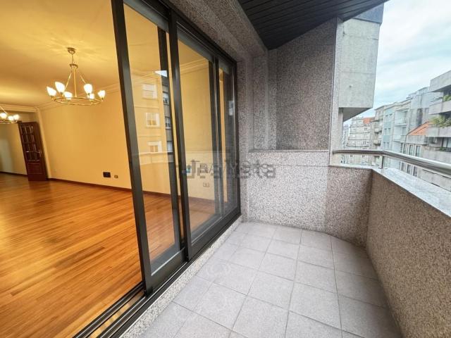Piso, Plaza España Corte Inglés, Vigo