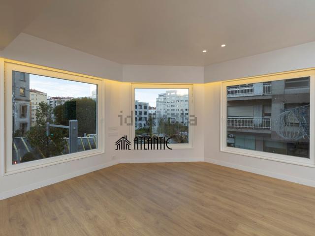 Piso, Plaza España Corte Inglés, Vigo