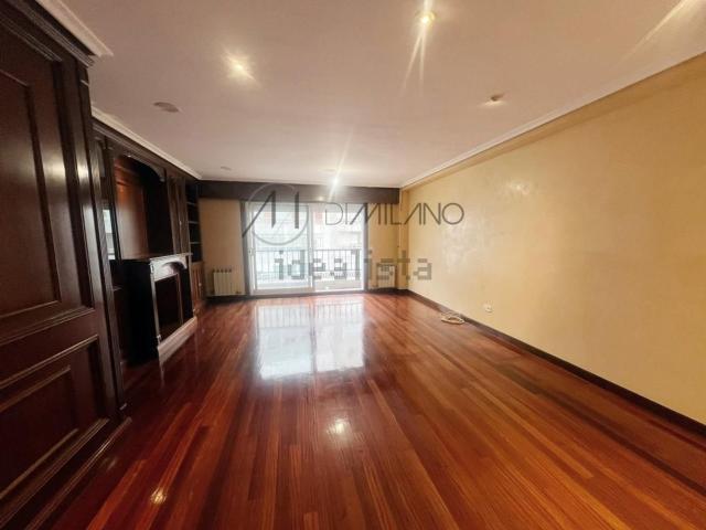 Piso, Plaza España Corte Inglés, Vigo