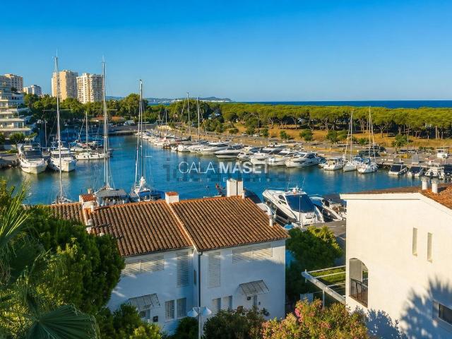 Piso, Port d&apos Aro, Castell Platja d&apos Aro
