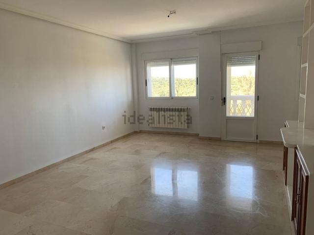 Piso, R 66, Cáceres