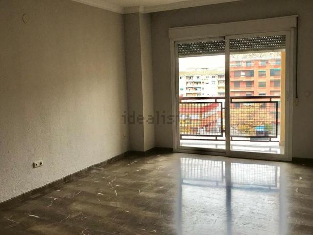 Piso, Recogidas, Granada