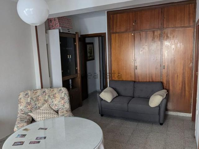 Piso, Recogidas, Granada