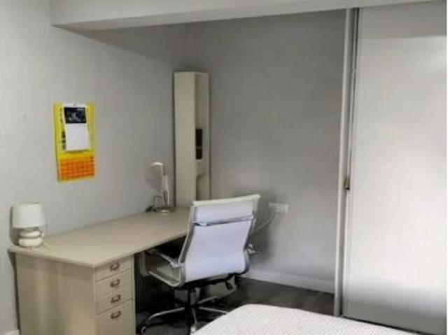 Piso recién reformado en una de las zonas más equilibradas de Valencia: tranquilidad, servicios y co