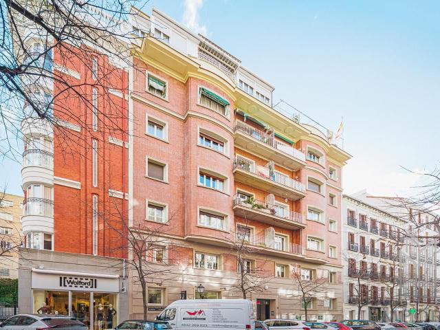Piso reformado y amueblado en Claudio Coello