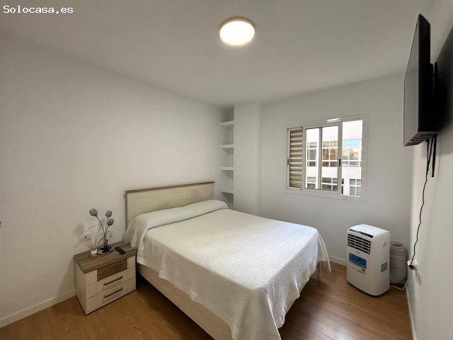 Piso reformado y luminoso de 2 habitaciones junto a la Avenida Benito Pérez Armas