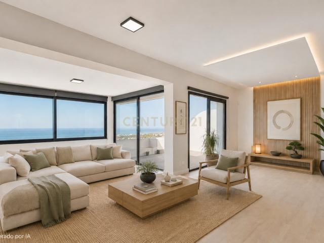 PISO REFORMADO A ESTRENAR CON VISTAS PANORÁMICAS AL MAR, DOS TERRAZAS Y PISCINA EN MIJAS COSTA