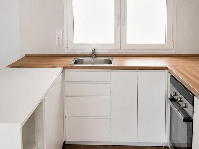 Piso reformado a estrenar de 2 habitaciones en Trinitat