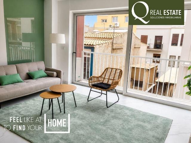 Piso reformado con diseño contemporáneo junto a Explanada y Postiguet