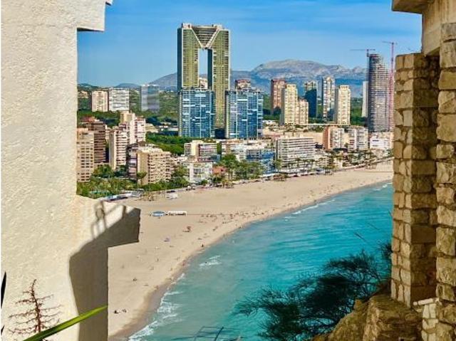 PISO REFORMADO CON VISTAS AL MAR