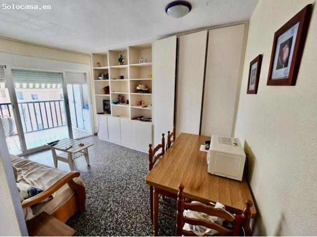 PISO REFORMADO CON VISTAS AL MAR Y PISCINA A 500 METROS DE LA PLAYA DE LEVANTE