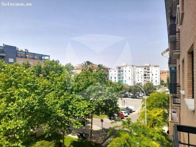 PISO REFORMADO DE 4 DORMITORIOS EN PASEO CONDES DE BARCELONA