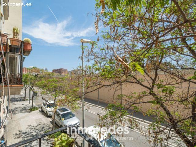 Piso reformado de 2 habitaciones cerca de la playa en Poblenou