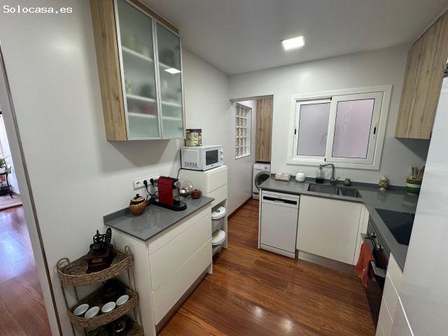 Piso reformado de 2 Habitaciones con balcón, en Avd. Alfonso XIII, en Gorg, Badalona