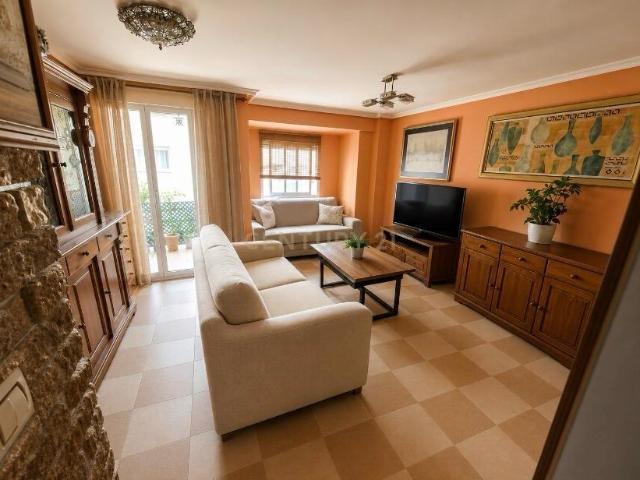 Piso reformado de 2 habitaciones en Calle Plus Ultra – Valencia | Ideal inversores