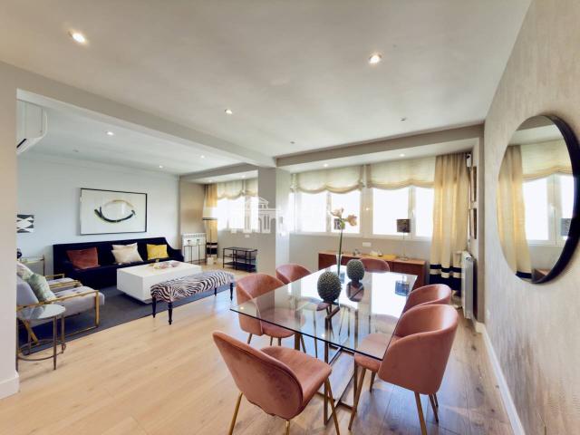 Piso reformado de diseño en venta en Cea Bermúdez