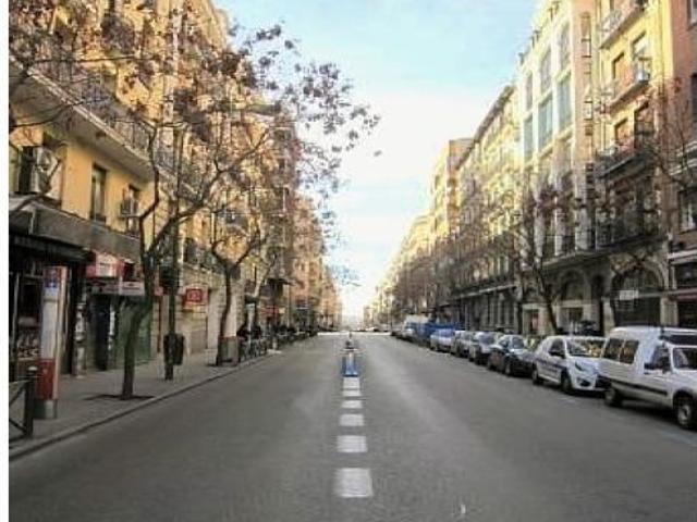 PISO REFORMADO EN VENTA BARRIO DE ARAPILES CHAMBERÍ