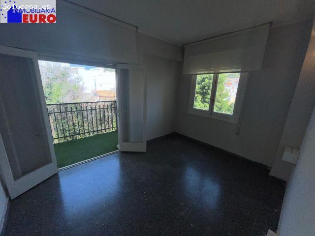 ¡Piso REFORMADO en venta de 110 m2, con terraza y vistas a la montaña!