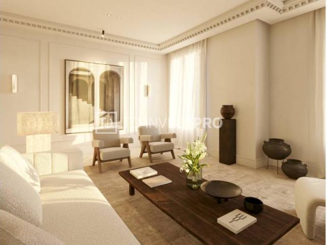 Piso Reformado en Venta en Travessera de Gràcia 23