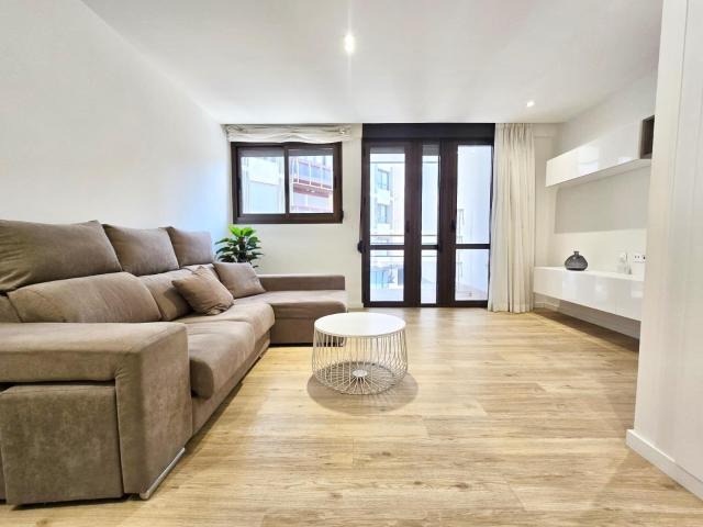 Piso reformado en Calle Colón – Valencia centro