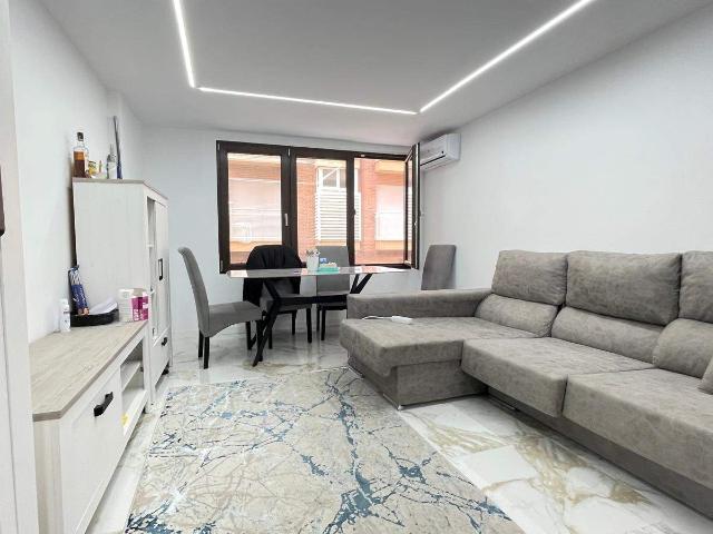Piso Reformado en el Corazón de Alicante por €214,900