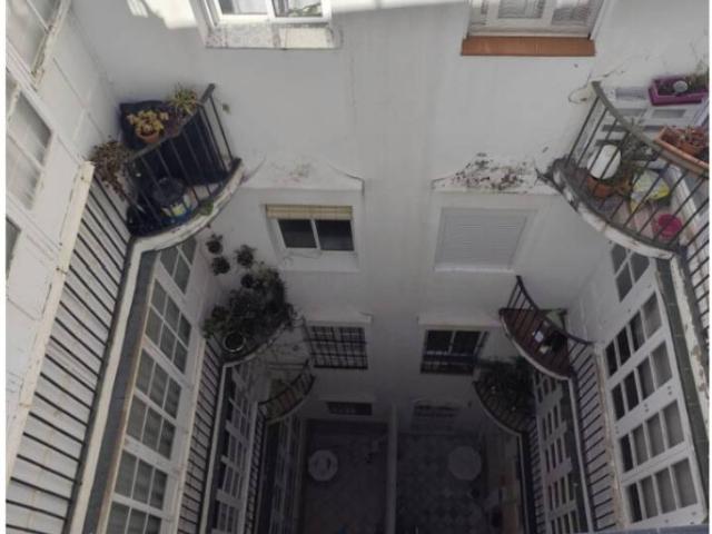 PISO REFORMADO EN EL CORAZÓN DEL CASCO HISTÓRICO JUNTO A LA TORRE TAVIRA