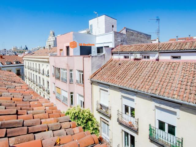 PISO REFORMADO EN LA CODICIADA CALLE DE PELAYO