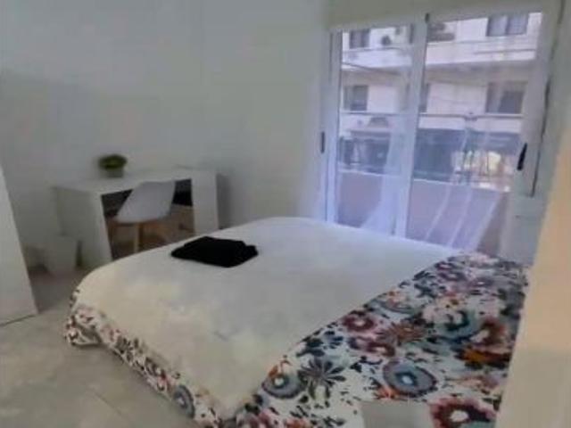 PISO REFORMADO EN PATRAIX! 4 HABITACIONES Y 2 BAÑOS